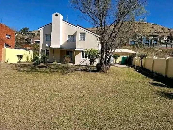 4 FITTED BEDROOM HOUSE
馃搷Lower Thetsane, Maseru Lesotho 馃嚤馃嚫
ASKING PRICE: R3,200,000.00
(Evaluation Report Available)
鉁达笍4 bedrooms - 2 ensuite bathrooms
鉁达笍Open lounge & dining
鉁达笍TV room
鉁达笍Single garage
鉁达笍Maid's quarters
鉁达笍Double carport
鉁达笍Big maintened backyard
鉁达笍Perimeter wall fenced with steel gate
NB: Newly Renovated
AGENT FEES APPLY