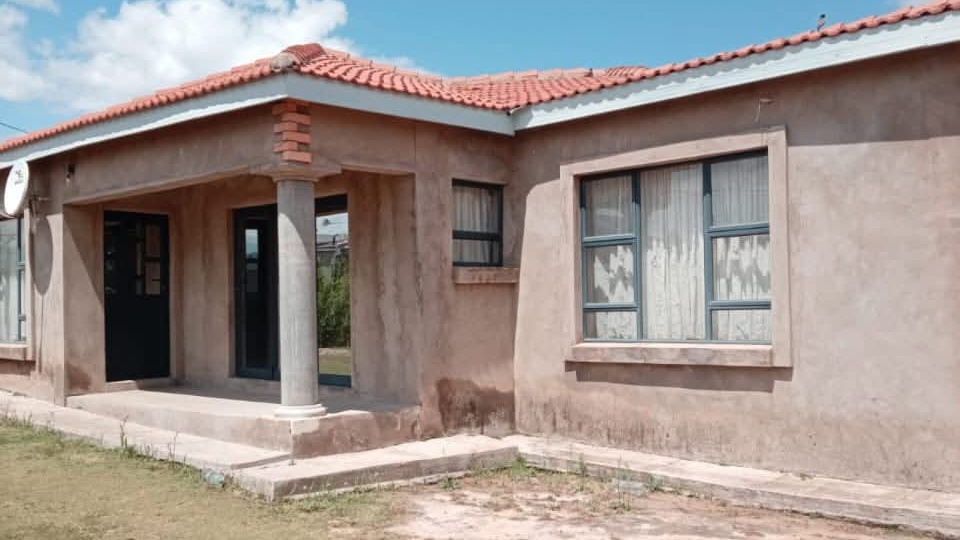 <p>PROPERTY FOR SALE</p><p>Location: Mazenod pela Book Centre</p><p>3 bedrooms</p><p>2 bathrooms not fully fitted</p><p>Toilets operating in the house</p><p>All rooms cillieng fitted.</p><p>Kitchen Not fitted</p><p>Lounge</p><p>Valuation report available </p><p>Selling for LsL 790,000</p><p>For viewings : +266 59107030</p><p></p>