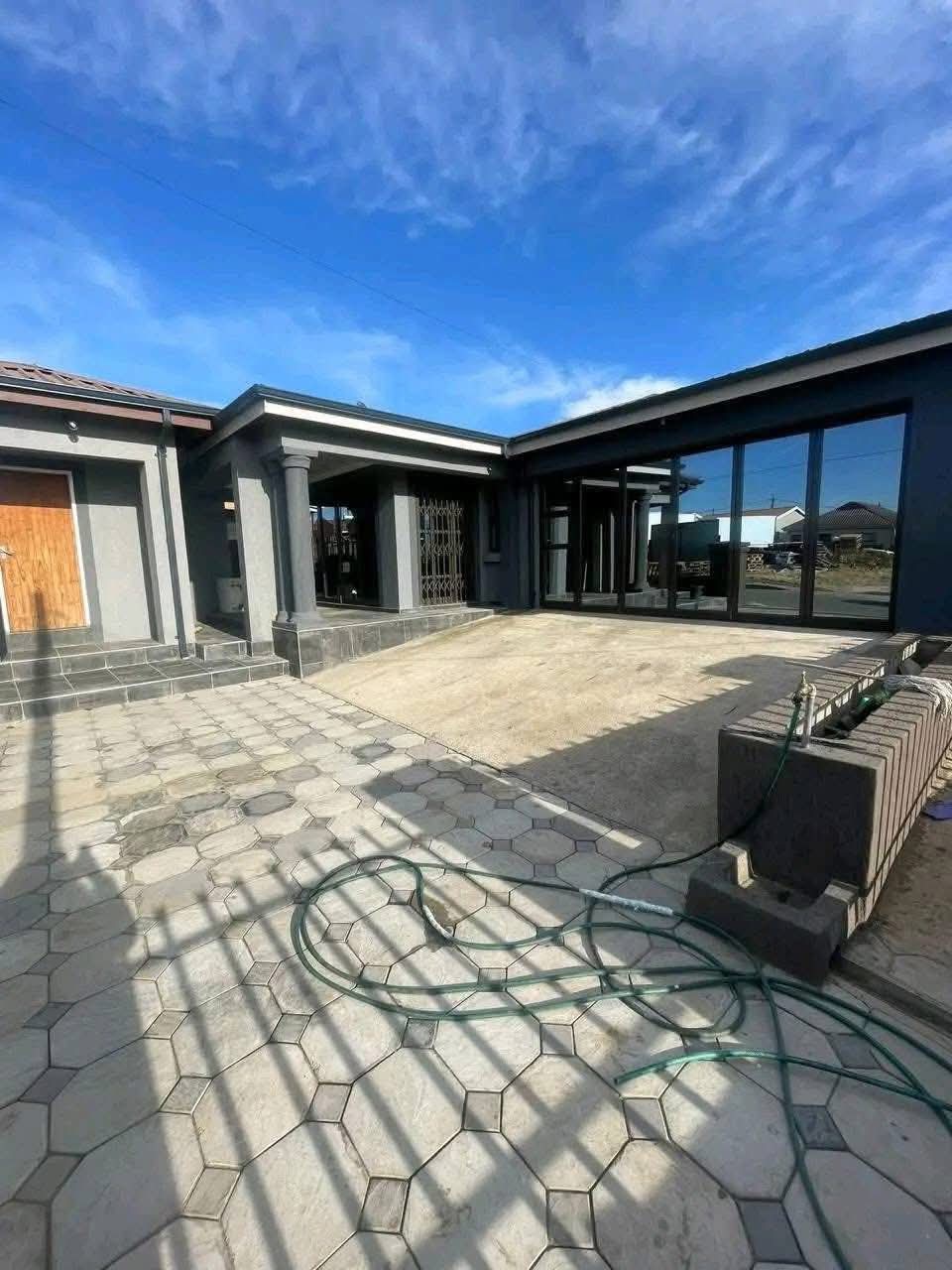 PROPERTY FOR SALE
THETSANE WEST
3 bedroom house (master ensuite)
Open plan modern kitchen
Lounge x2
Bathub
shower
Guest toilet
Paved surrounding
wall fenced
Guard house
Asking price: 2million