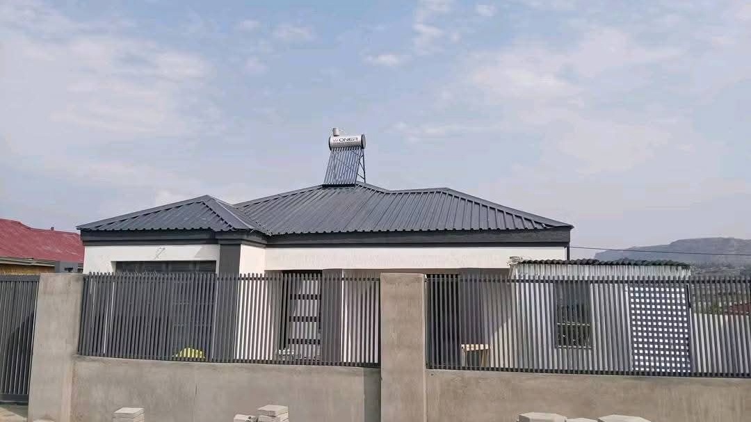 <p>This newly built 3 bedroom house is located in Masowe 1 Extension , Fully fitted, Kitchen, Lounge, Single garage, Paved, Wall fenced, Master bedroom is en-suite, 1 Common bathroom, 450sqm land</p><p></p><p>Lease available</p><p>💰1, 500 000</p>