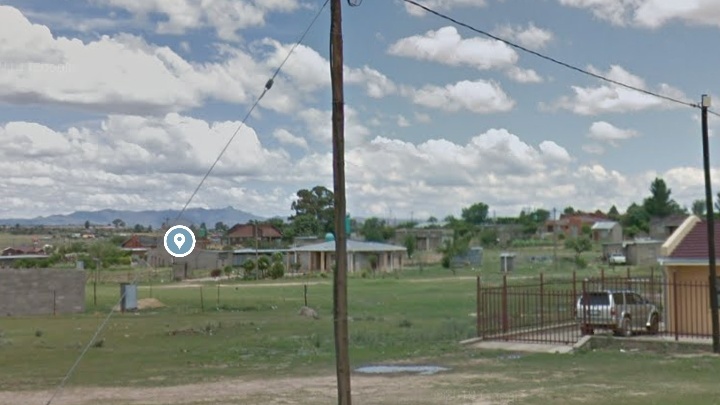 <p>🏳SITE FOR SALE </p><p></p><p>📍Matala Phase 2</p><p></p><p>●3minutes from tar road </p><p></p><p>●400sqm </p><p></p><p>●Leased </p><p></p><p>💰150k</p>