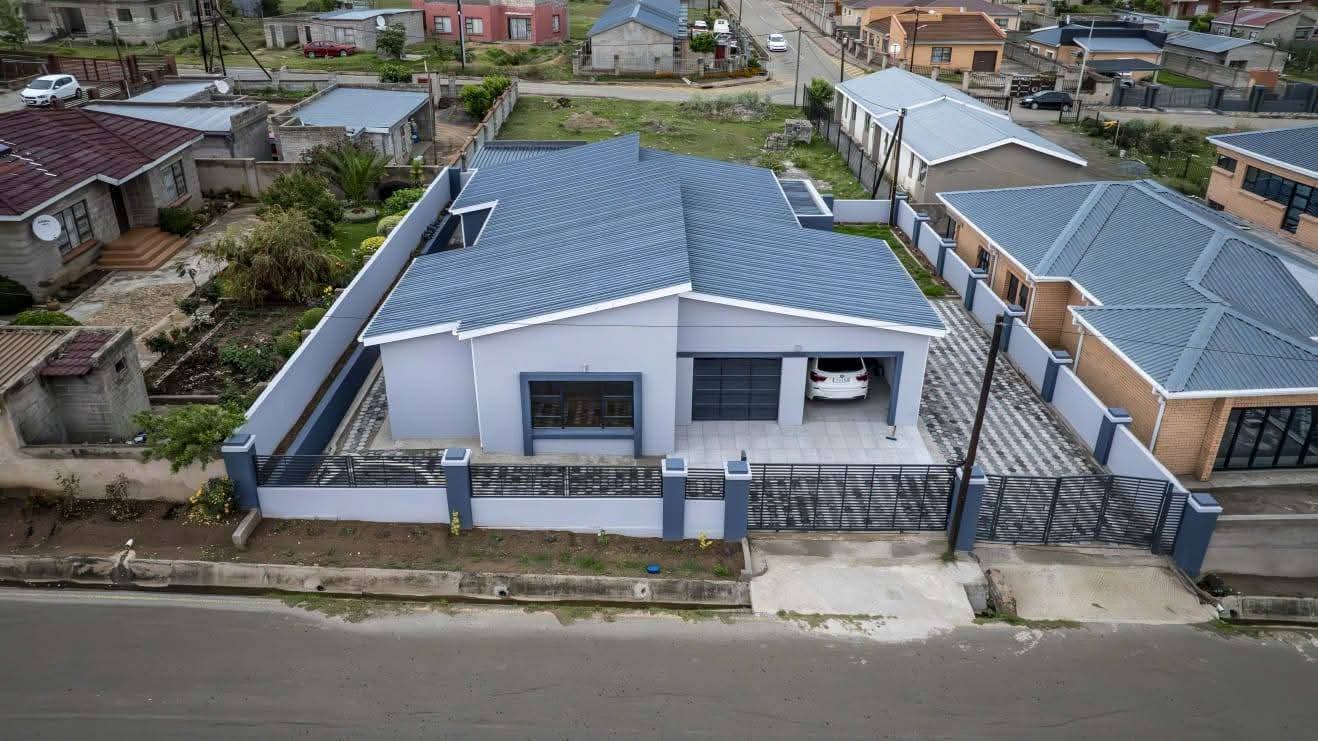 HOUSE FOR SALE – MATALA PHASE 2, MASERU
LOCATION: ALONG THE TARRED ROAD
PLOT SIZE: 546 SQUARE METERS
FEATURES
3 BEDROOMS – ALL FITTED WITH CUPBOARDS
2 BATHROOMS – MASTER BEDROOM ENSUITE
GUEST TOILET
OPEN PLAN – KITCHEN, DINING ROOM & LOUNGE
MODERN KITCHEN CUPBOARDS – BIO-GAS & ELECTRIC STOVES + ELECTRIC OVEN
DOUBLE GARAGE – AUTOMATED DOORS
DETACHED LAUNDRY / SERVANTS’ QUARTERS – WITH TOILET
2 GATES – 1 AUTOMATED
YARD SURROUNDINGS FULLY PAVED
PRICE: M2,500,000